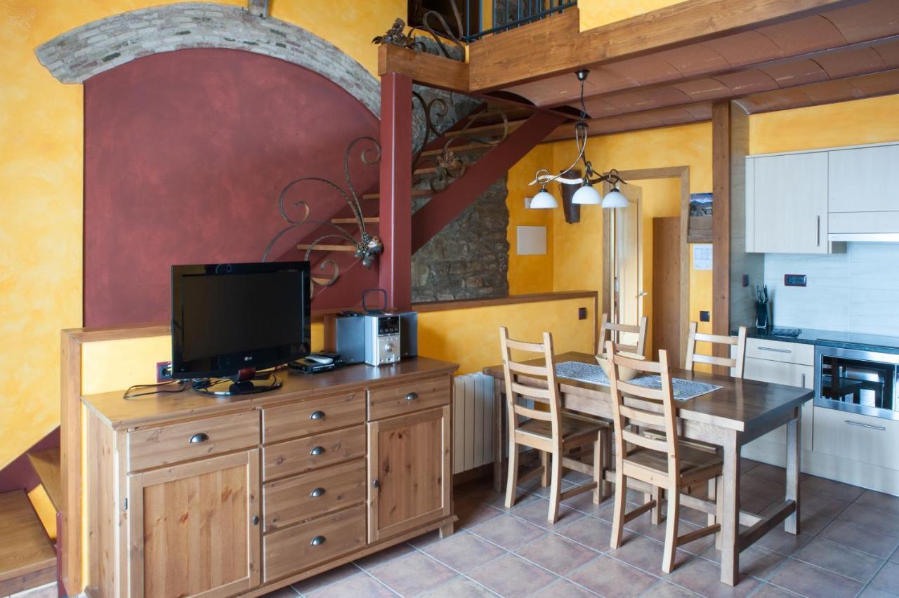 Mas La Riera Guest House Campdevanol Phòng bức ảnh